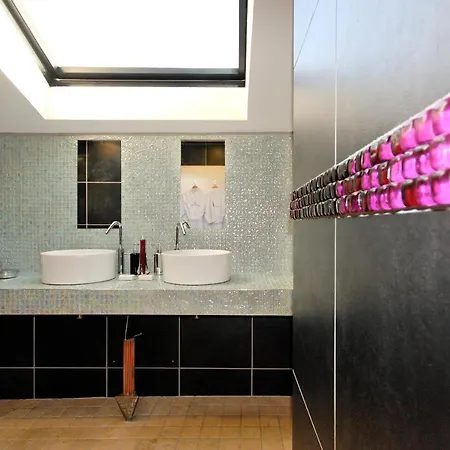 Sleeps 26 Pool Air Con *