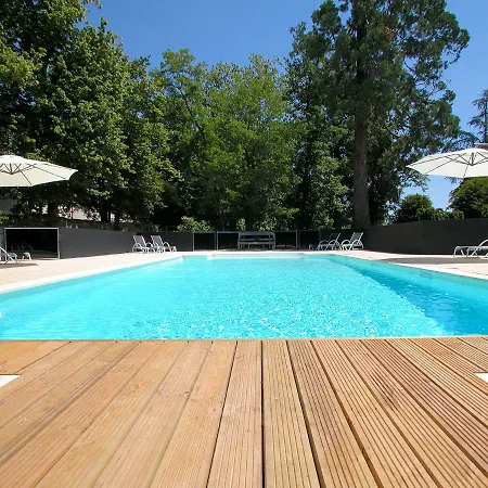 Sleeps 26 Pool Air Con * Marthon