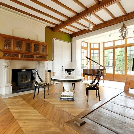 Sleeps 26 Pool Air Con * Marthon