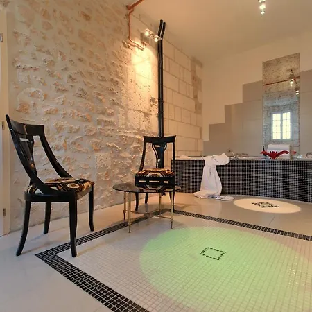 Sleeps 26 Pool Air Con * Marthon